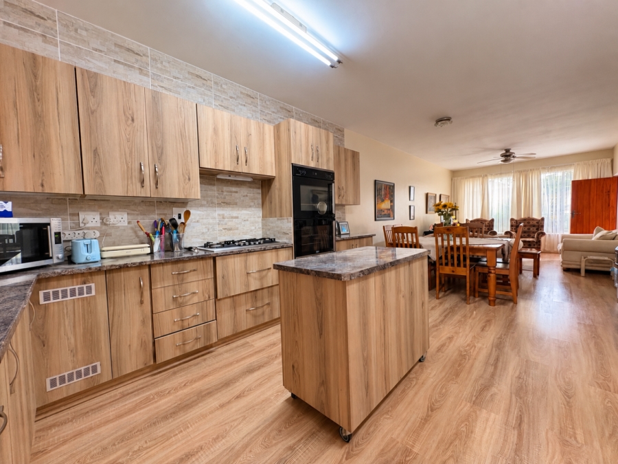2 Bedroom Property for Sale in Flimieda North West